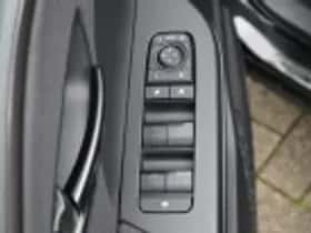 Toyota C hr (2025) thumbnail 63
