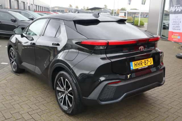 Toyota C hr (2025) thumbnail 9