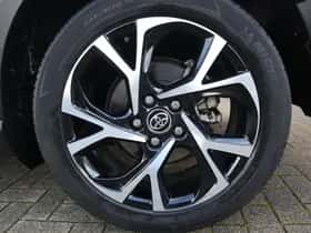 Toyota C hr (2020) thumbnail 17