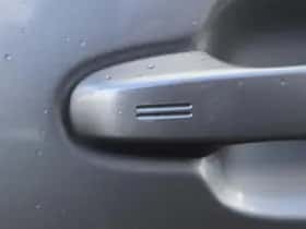 Toyota C hr (2020) thumbnail 18