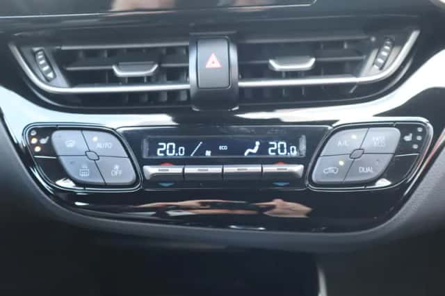 Toyota C hr (2020) thumbnail 36