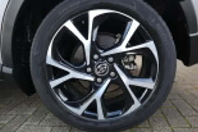 Toyota C hr (2020) thumbnail 51