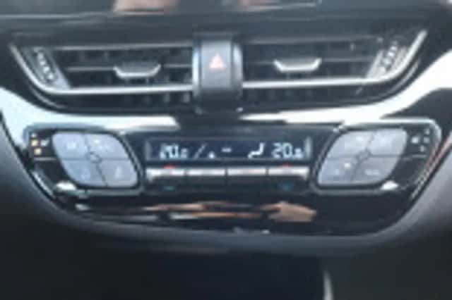 Toyota C hr (2020) thumbnail 70