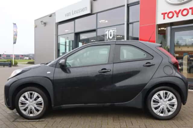 Toyota Aygo X (2025) thumbnail 2