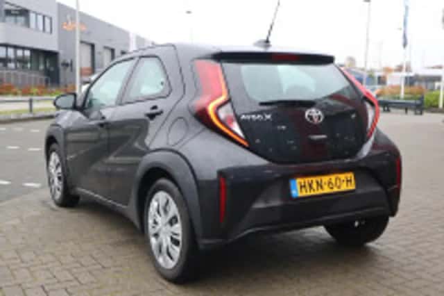Toyota Aygo X (2025) thumbnail 3