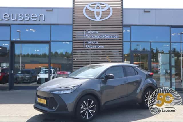 Toyota C-HR (2025) thumbnail 1