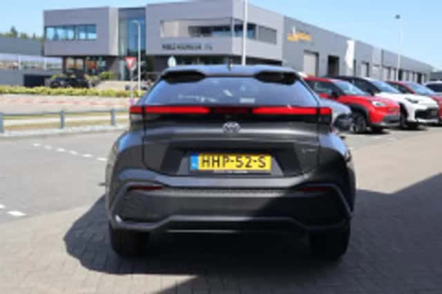 Toyota C-HR (2025) thumbnail 4