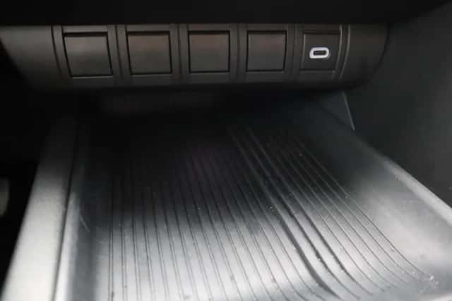 Toyota C hr (2025) thumbnail 37