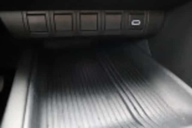Toyota C hr (2025) thumbnail 72