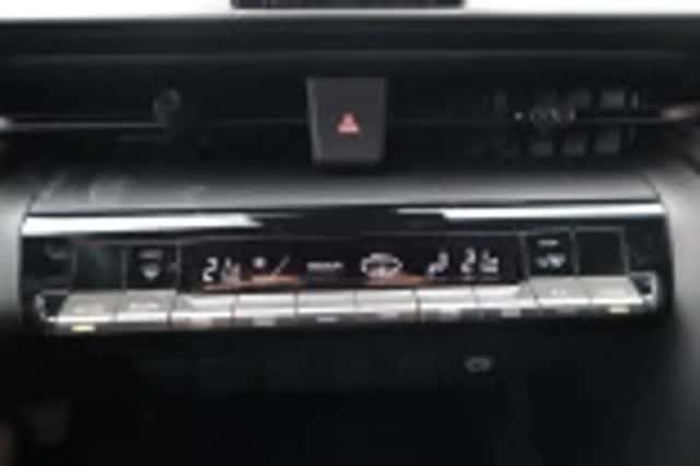 Toyota C hr (2025) thumbnail 73
