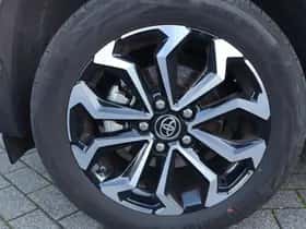 Toyota Yaris Cross (2024) thumbnail 17