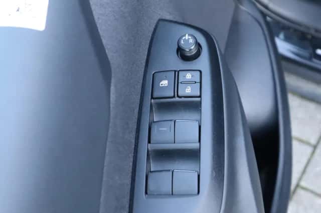 Toyota Yaris Cross (2024) thumbnail 23