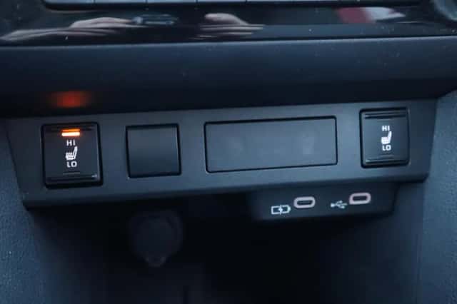 Toyota Yaris Cross (2024) thumbnail 35