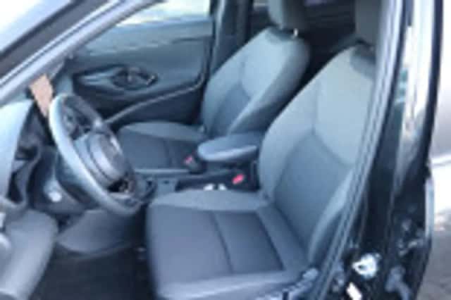 Toyota Yaris Cross (2024) thumbnail 53