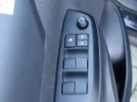 Toyota Yaris Cross (2024) thumbnail 57