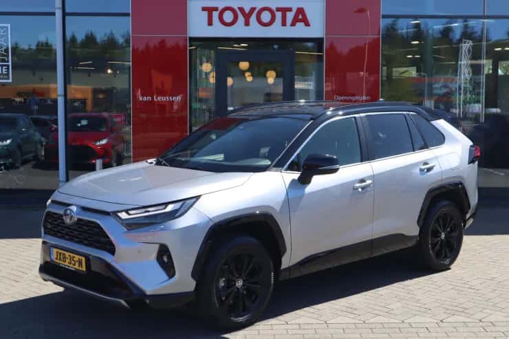 Toyota RAV4 (2024) — foto 1