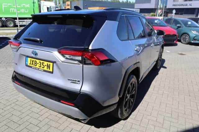 Toyota RAV4 (2024) thumbnail 15