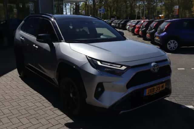 Toyota RAV4 (2024) thumbnail 17