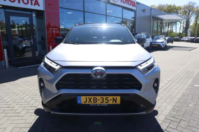 Toyota RAV4 (2024) thumbnail 18