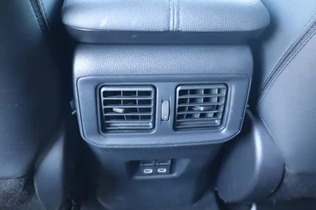 Toyota RAV4 (2024) thumbnail 24