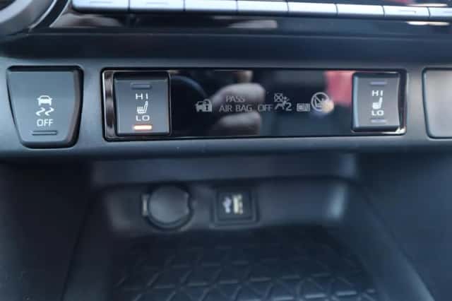Toyota RAV4 (2024) thumbnail 40