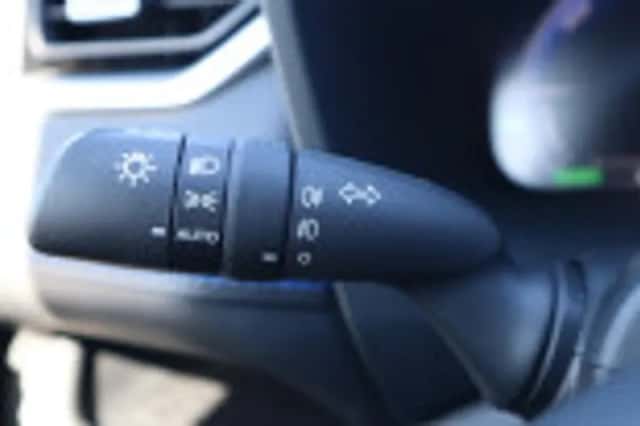 Toyota RAV4 (2024) thumbnail 72
