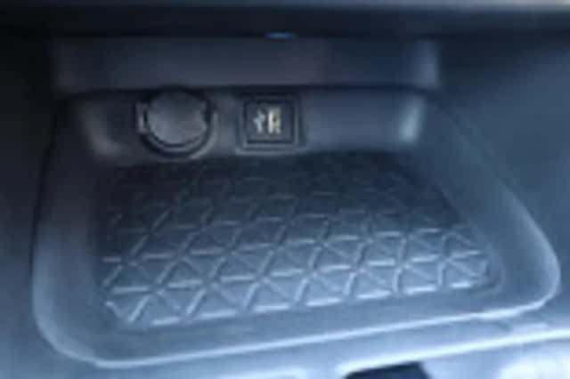 Toyota RAV4 (2024) thumbnail 78