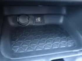 Toyota RAV4 (2024) thumbnail 78