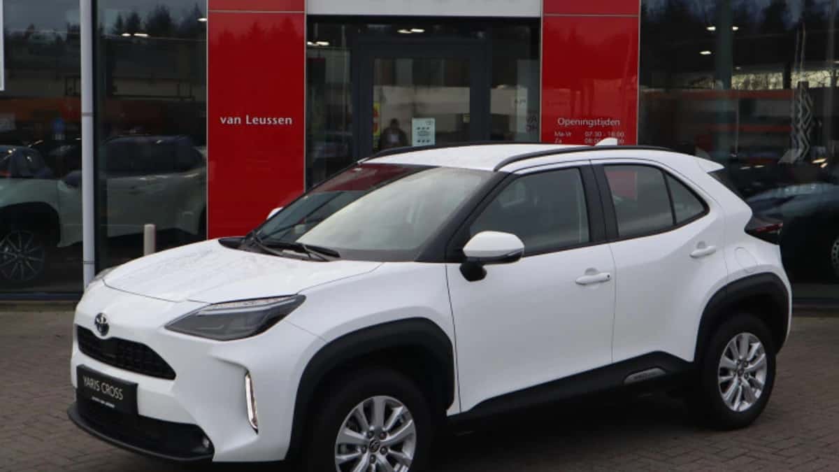 Toyota Yaris Cross (2024) — foto 1