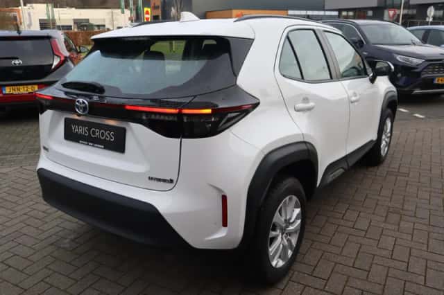 Toyota Yaris Cross (2024) thumbnail 12