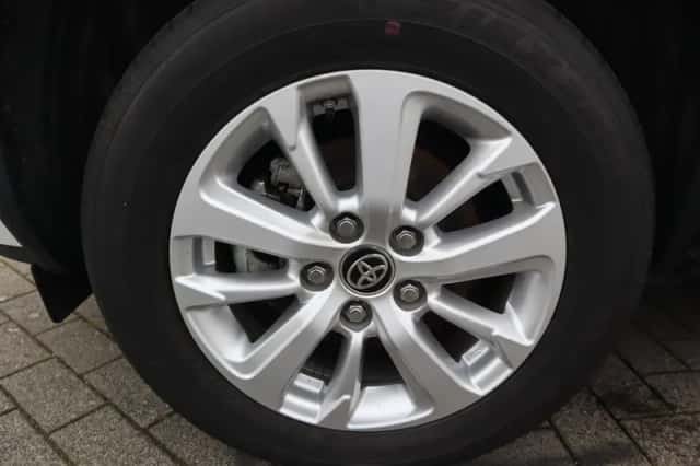 Toyota Yaris Cross (2024) thumbnail 17