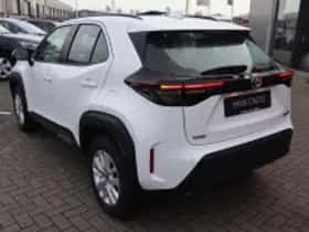 Toyota Yaris Cross (2024) thumbnail 3