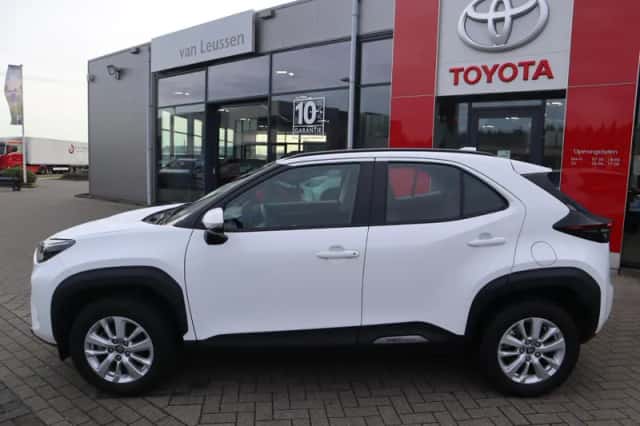 Toyota Yaris Cross (2024) thumbnail 8