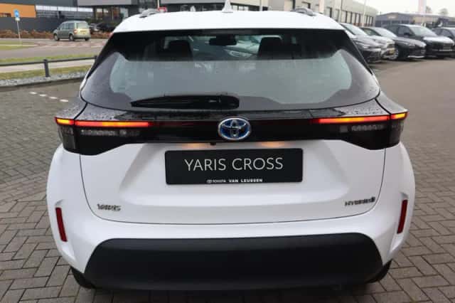 Toyota Yaris Cross (2024) thumbnail 10