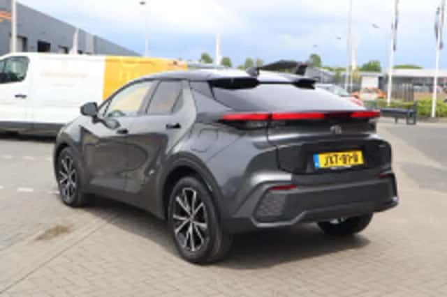 Toyota C hr (2024) thumbnail 3