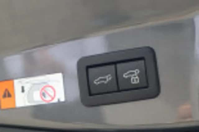 Toyota C hr (2024) thumbnail 48