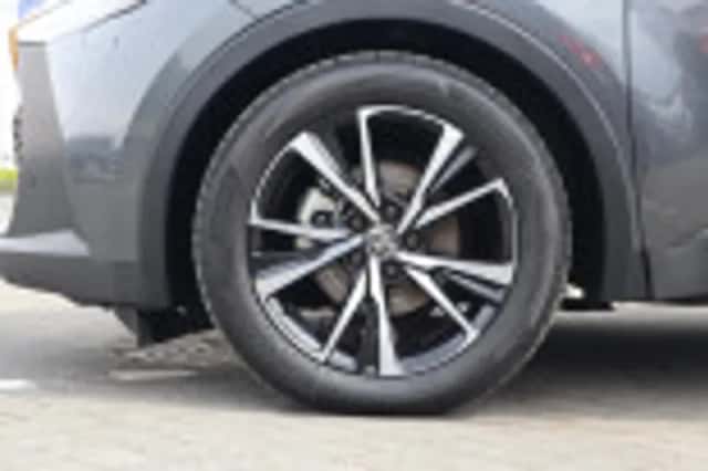 Toyota C hr (2024) thumbnail 56