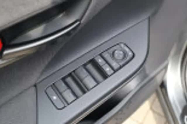 Toyota C hr (2024) thumbnail 60