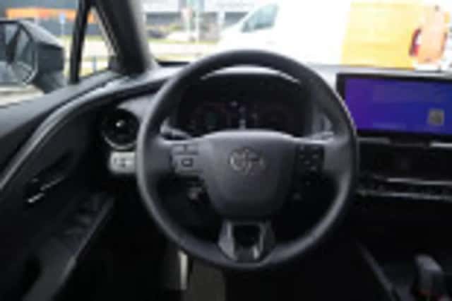 Toyota C hr (2024) thumbnail 62