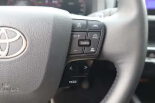 Toyota C hr (2024) thumbnail 66