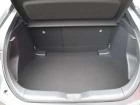 Toyota C hr (2024) thumbnail 11
