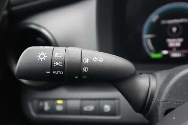 Toyota C hr (2024) thumbnail 32