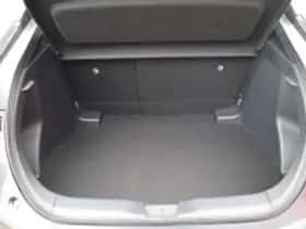 Toyota C hr (2024) thumbnail 5