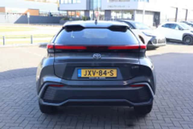 Toyota C hr (2024) thumbnail 4