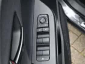 Toyota C hr (2024) thumbnail 66