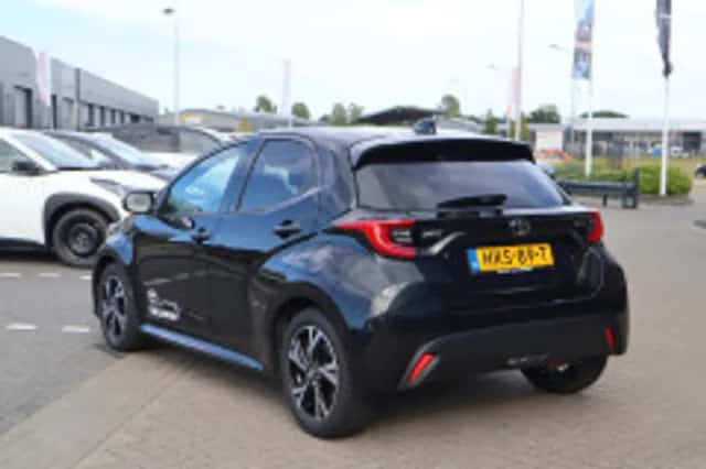 Toyota Yaris (2025) thumbnail 3