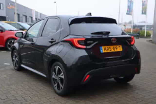 Toyota Yaris (2025) thumbnail 3