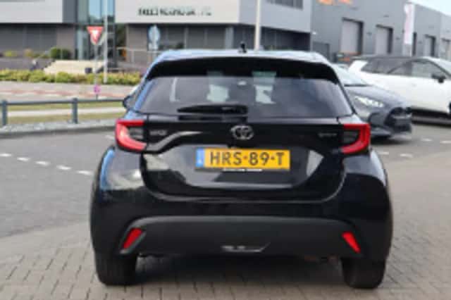 Toyota Yaris (2025) thumbnail 4