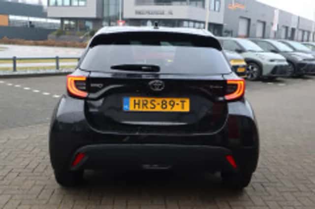 Toyota Yaris (2025) thumbnail 4