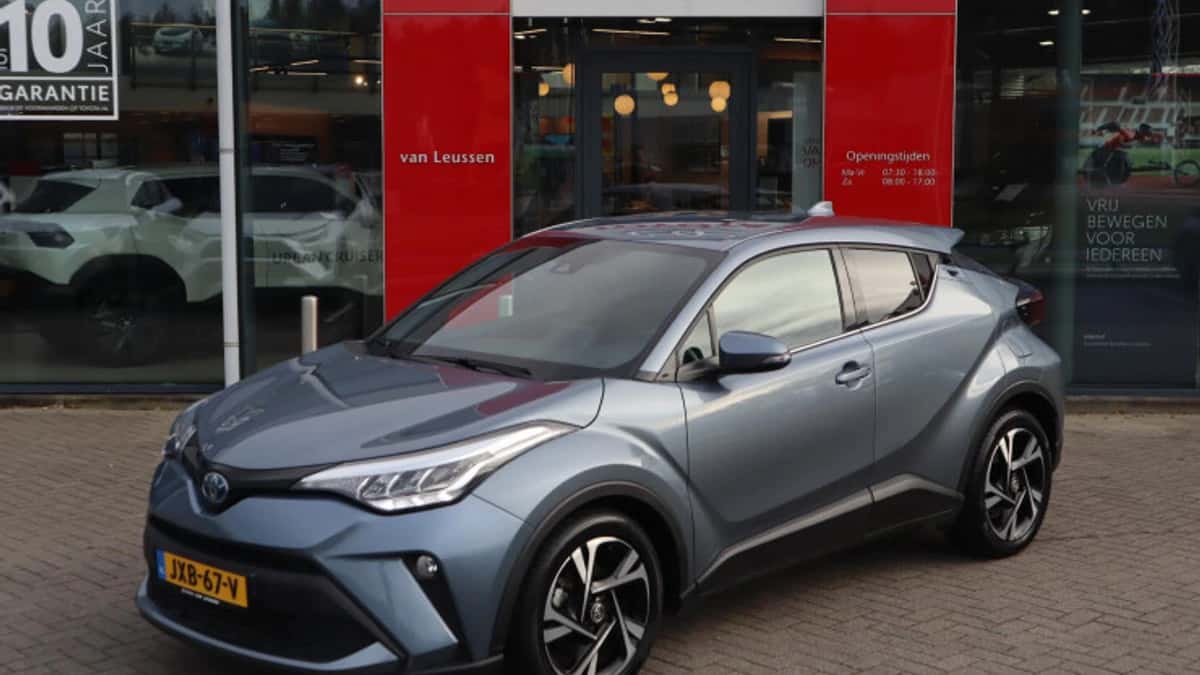 Toyota C hr (2023) — foto 1
